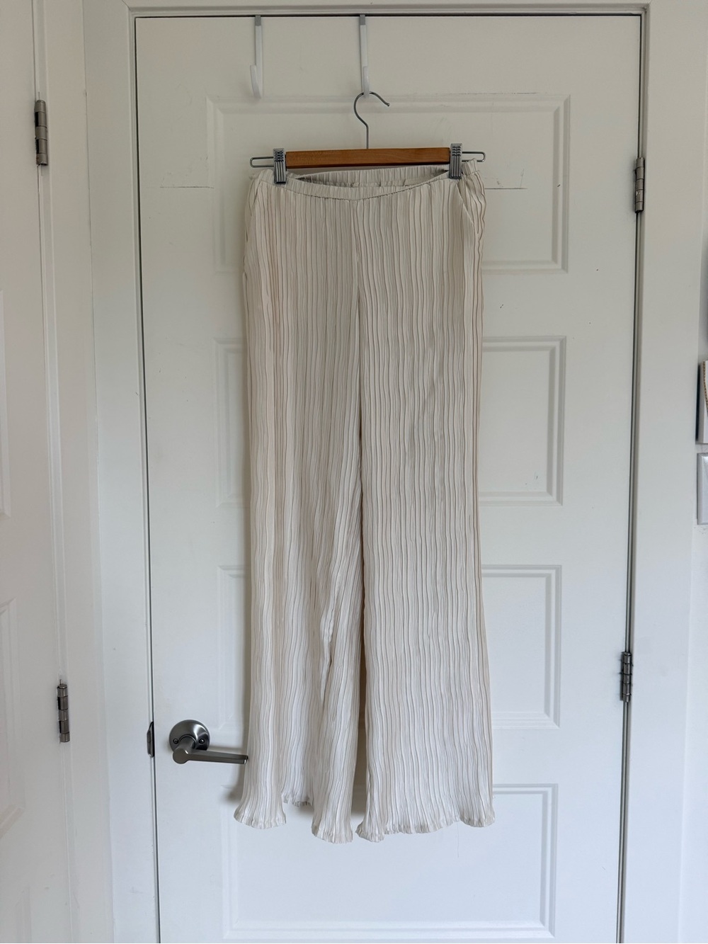 H&M Cream Pleated Wide-Leg Flare Pants